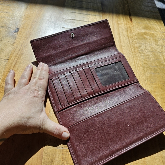 Burgandy Coach Wallet - Picture 2 of 7